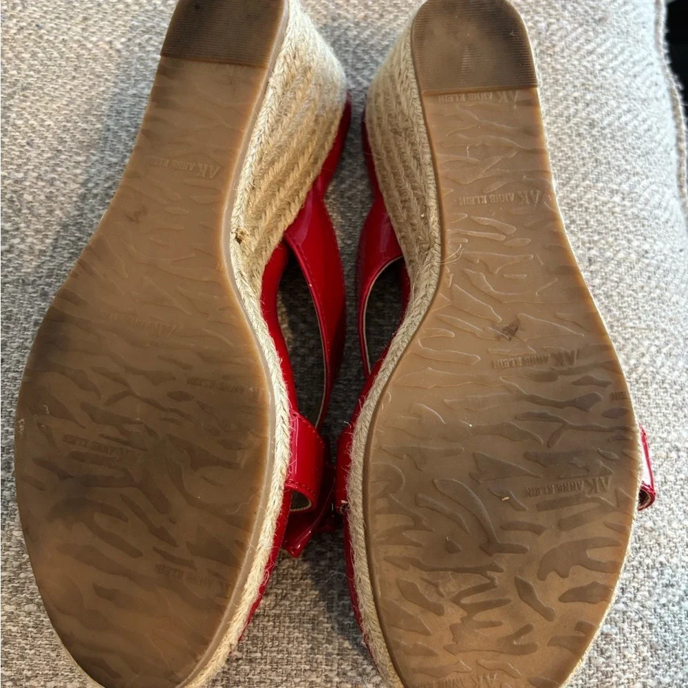 Anne Klein AKPOINTY Red‎ Patent Bow Espadrille Wedge Sandals Mens 9M